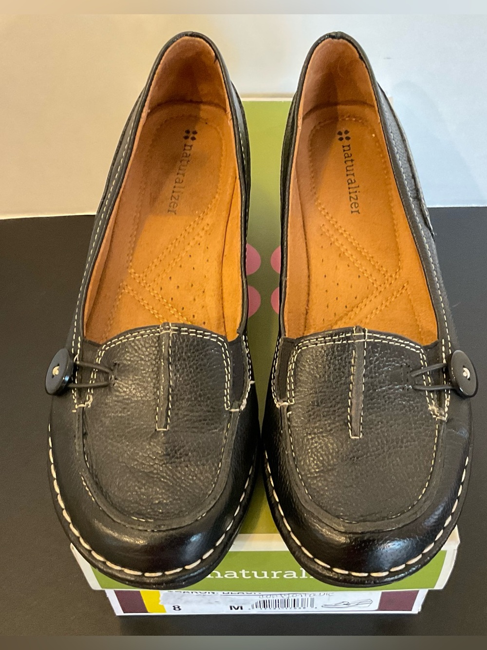 Naturalizer Sharon Leather Slip-On Flats in Black 8M